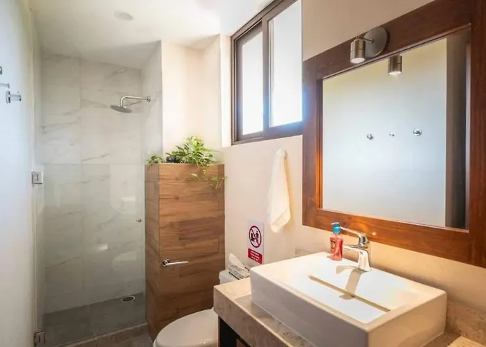 Apartment Getaway - 1br With 2 Queen Beds Pool Office Area & Gym